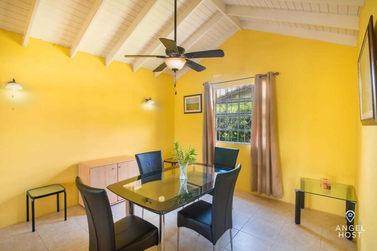 Beachy Cottage I Kitchen I Wi-Fi I Shaded Cabana I Parking Saint Philip Exteriör bild
