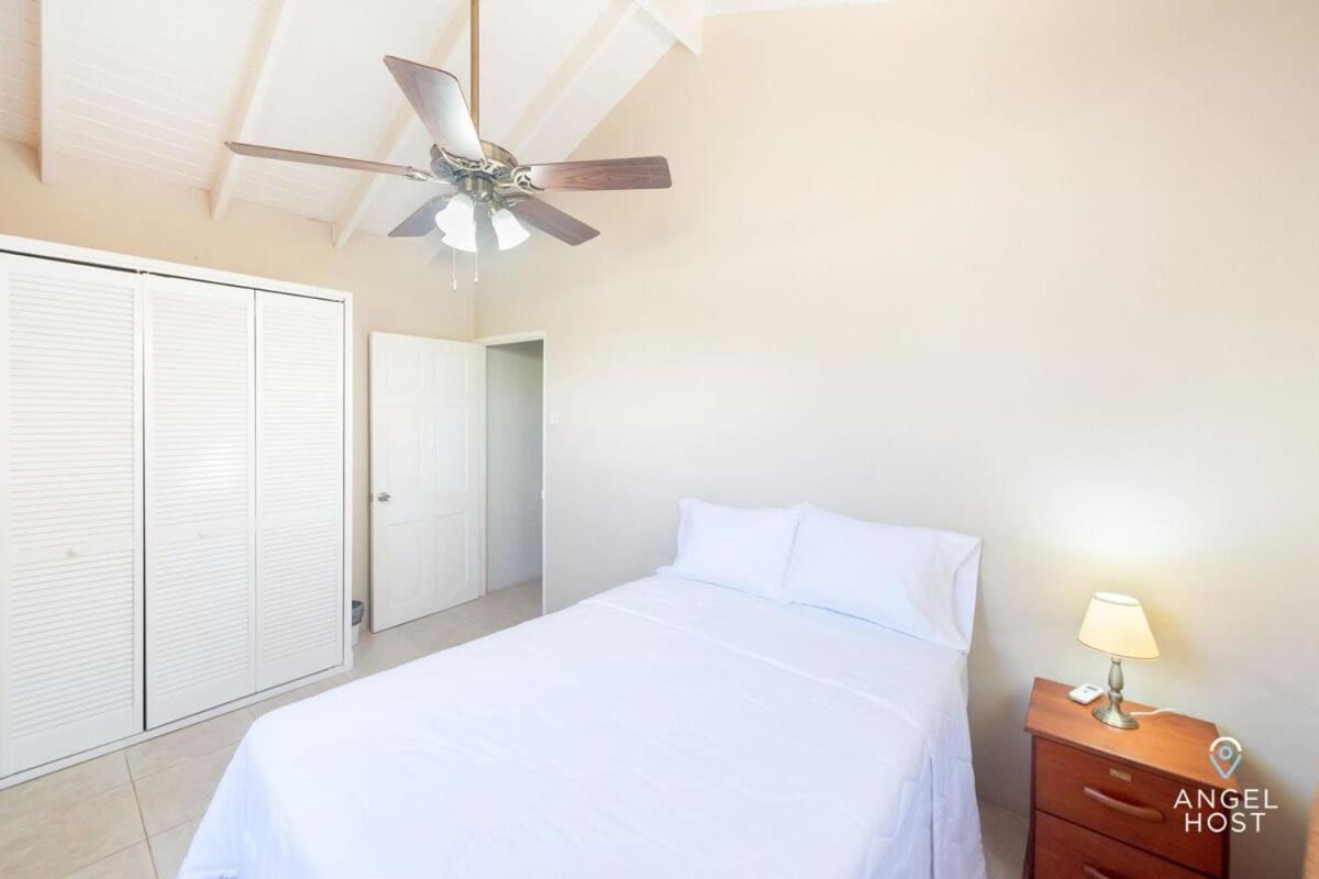 Beachy Cottage I Kitchen I Wi-Fi I Shaded Cabana I Parking Saint Philip Exteriör bild